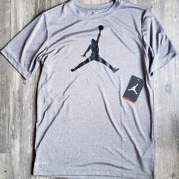 SOLDJordan shirt - Picture 3 of 3